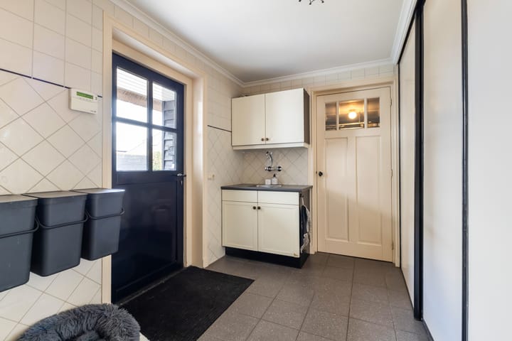 Photo 22 of Seringstraat 37