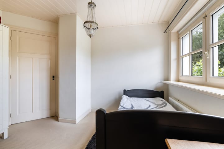 Photo 38 of Seringstraat 37