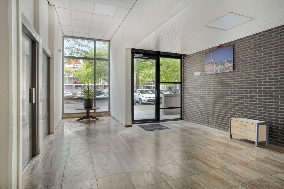 Photo 7 of Adriaan van Bergenstraat 338