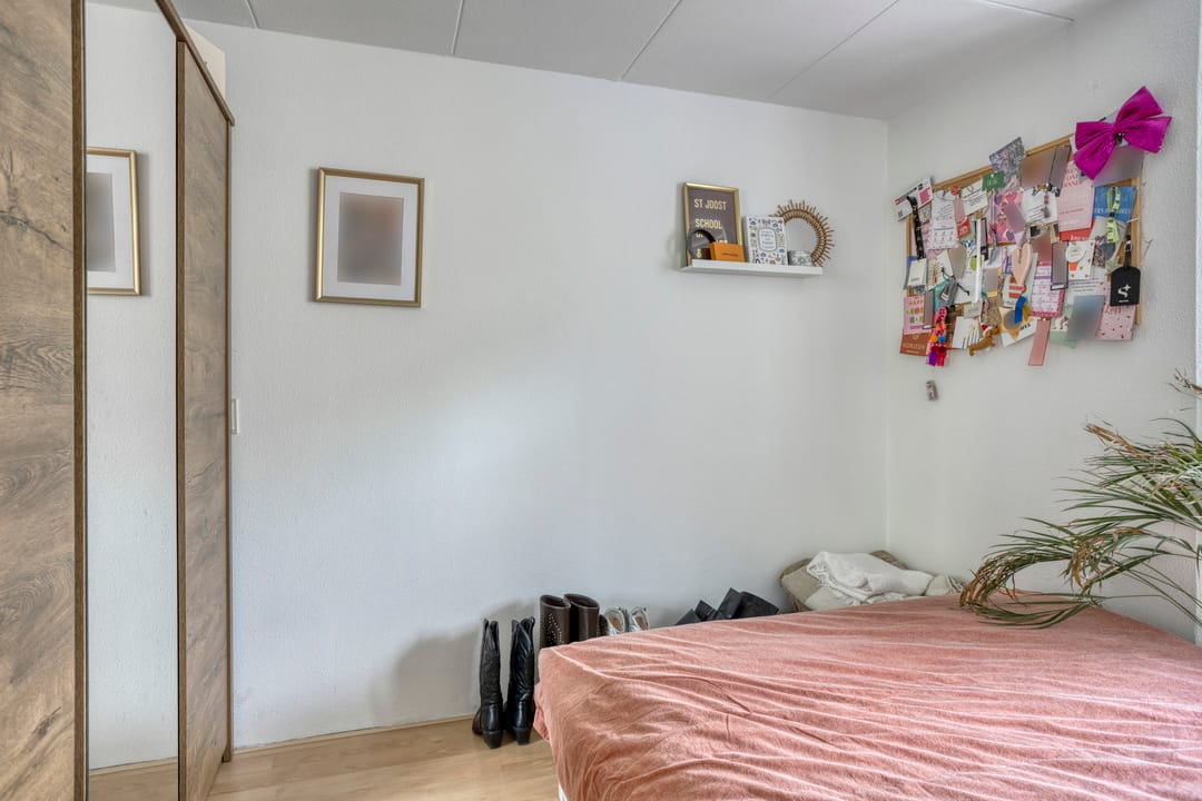 Photo 17 of Adriaan van Bergenstraat 338