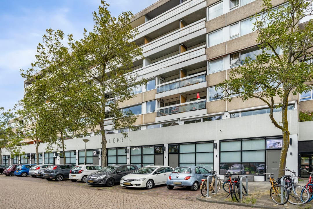 Photo 23 of Adriaan van Bergenstraat 338