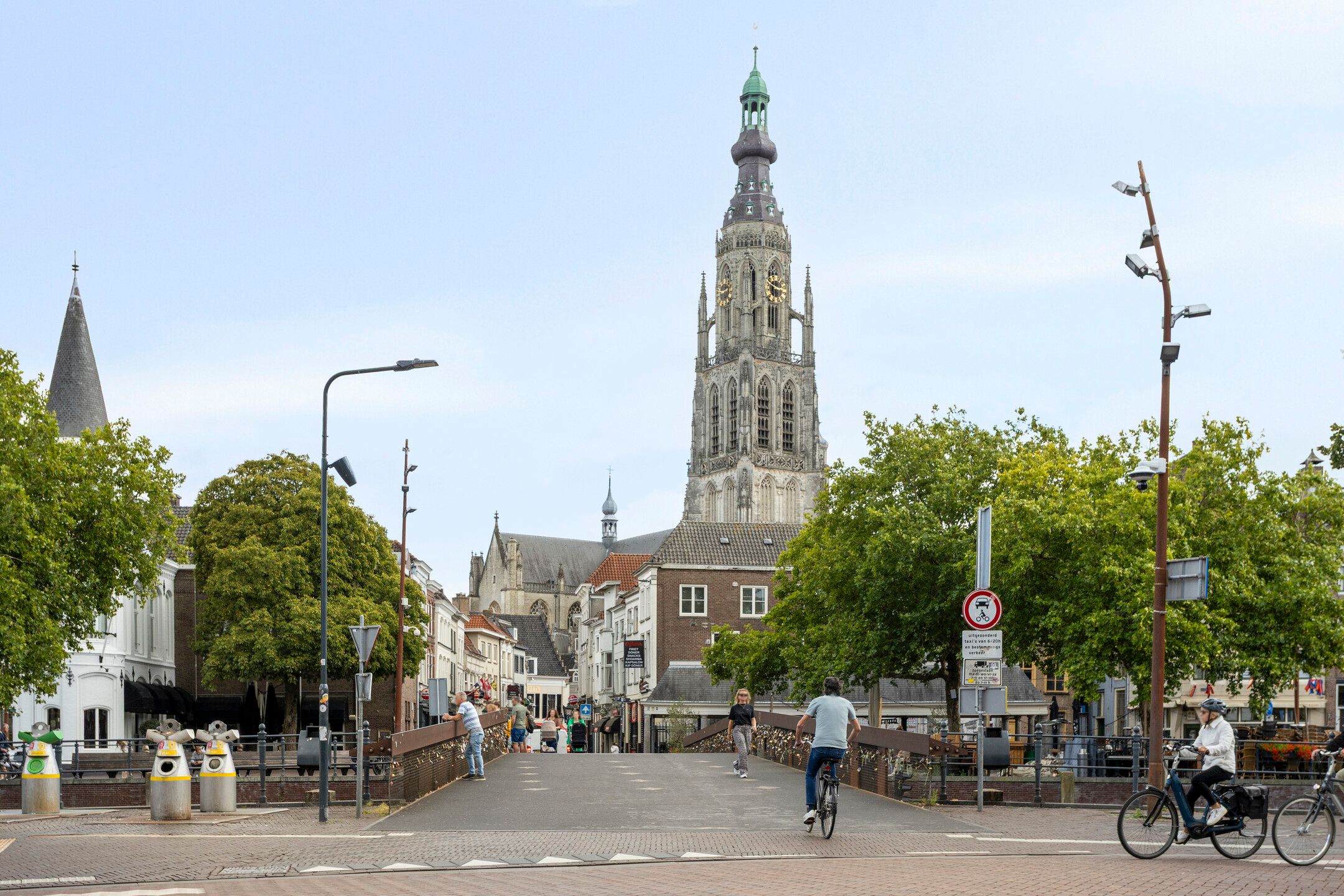 Photo 24 of Adriaan van Bergenstraat 338