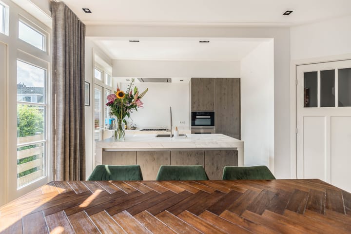 Foto 16 van Van Zeggelenstraat 72