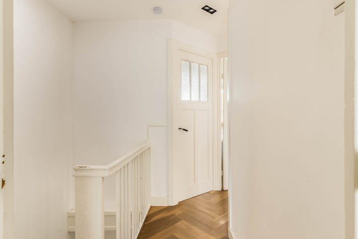 Foto 30 van Van Zeggelenstraat 72