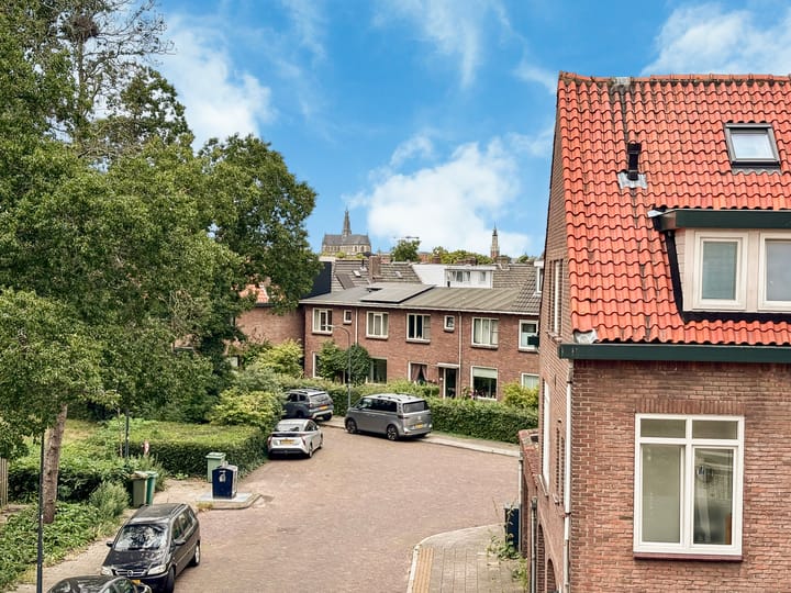 Foto 41 van Van Zeggelenstraat 72