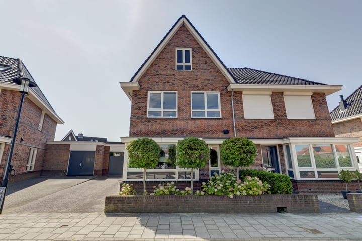 Foto 1 van Boudewijn Büchlaan 13