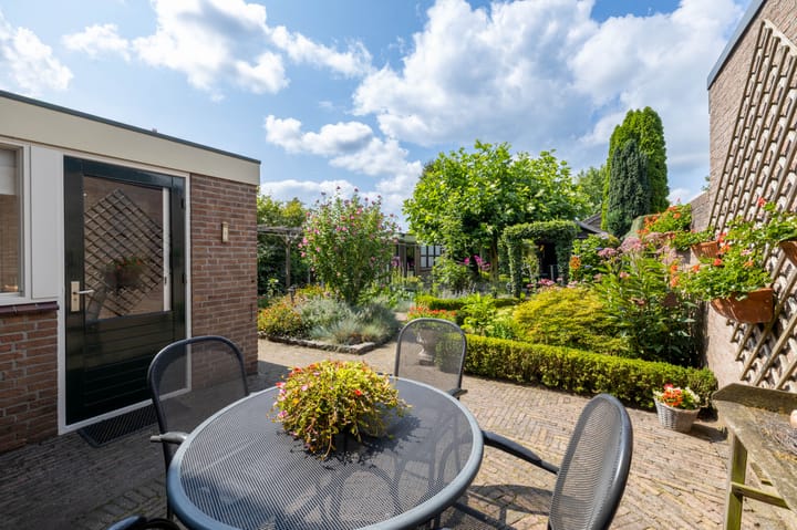 Foto 38 van Bruglaan 22