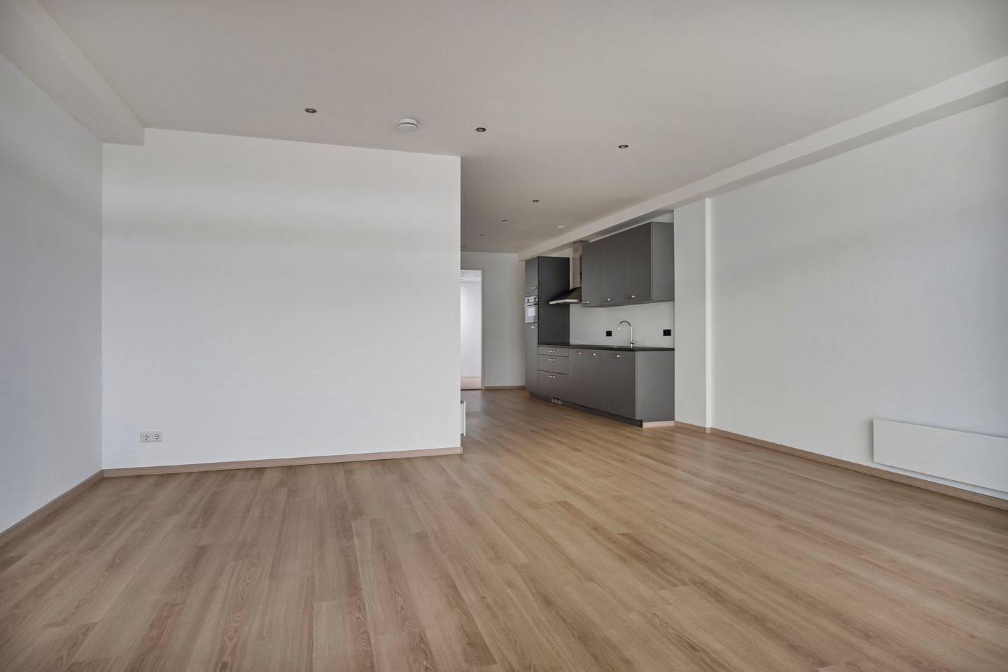 Foto 10 van Corridor 37-B