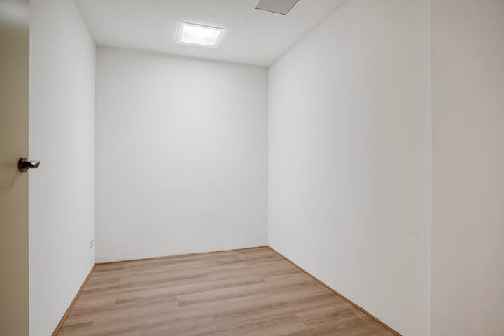 Foto 15 van Corridor 37-B