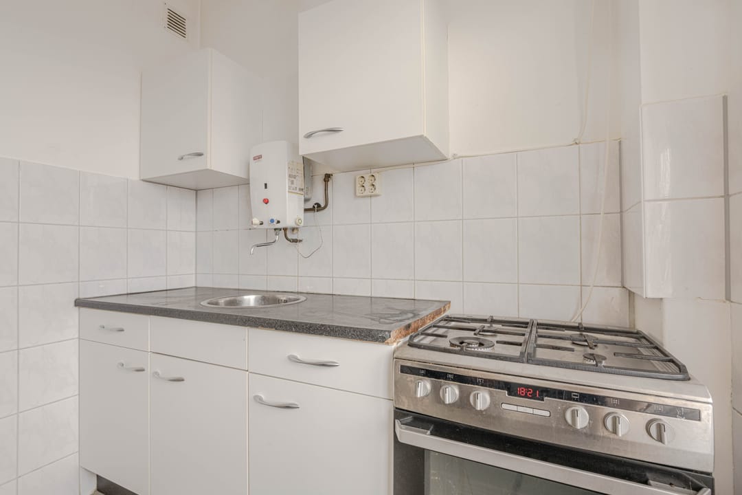 Photo 11 of Zwartewaalstraat 97