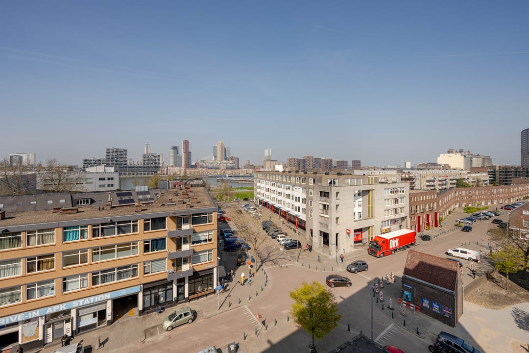 Photo 1 of Zwartewaalstraat 97