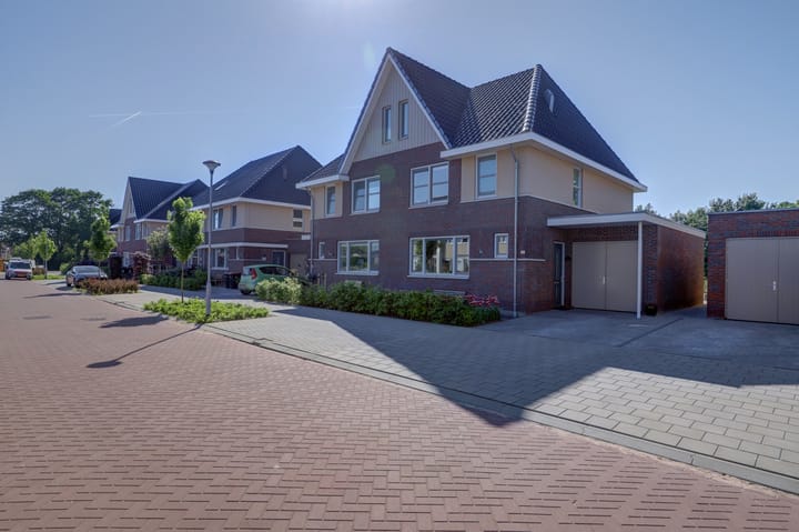 Photo 2 of De Overhaal 15