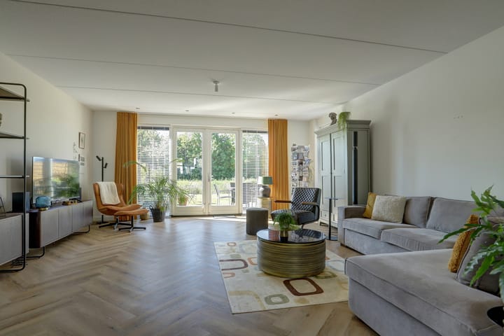 Photo 3 of De Overhaal 15