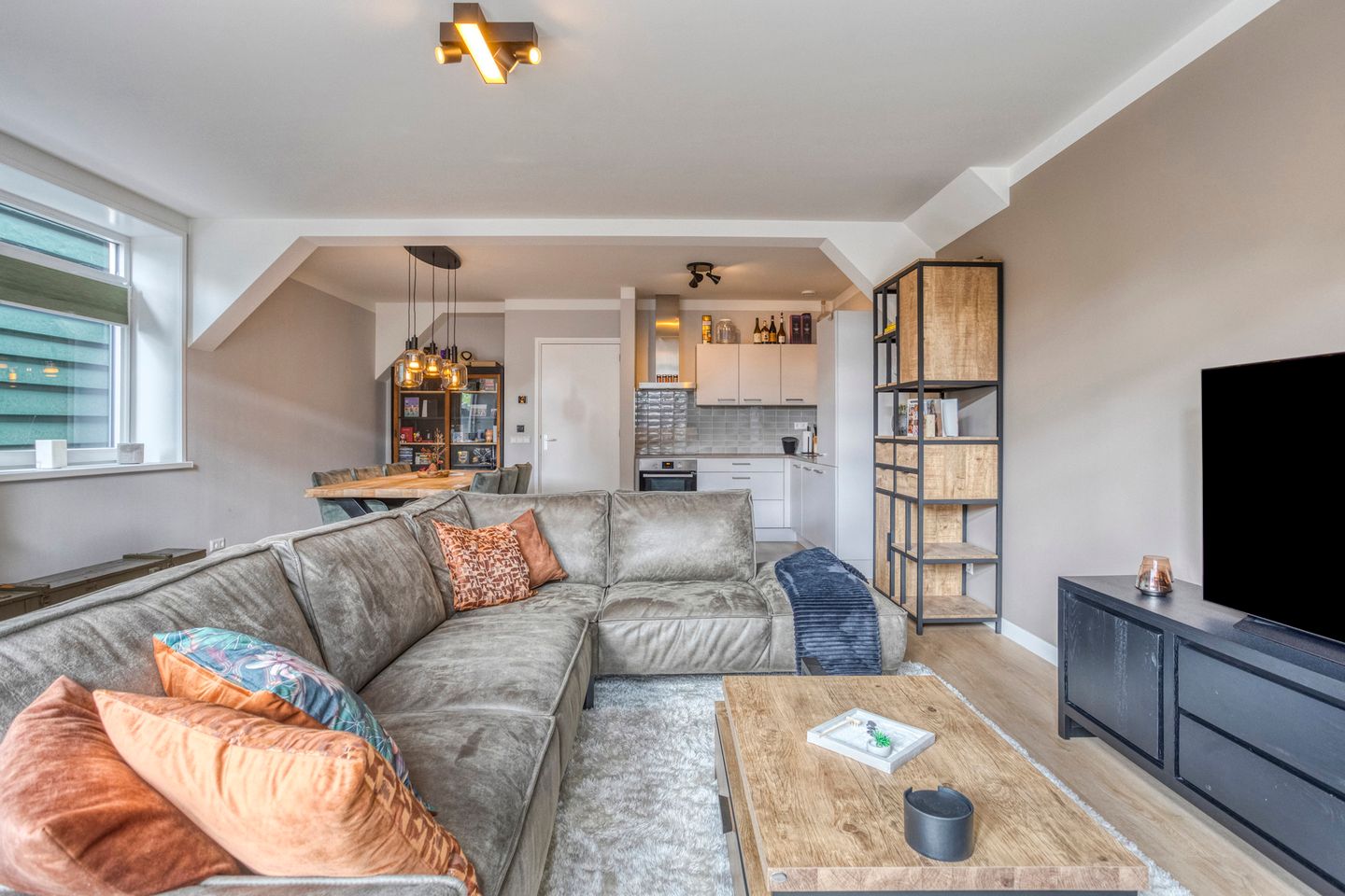 Photo 5 of Noorderhoofdstraat 48-B