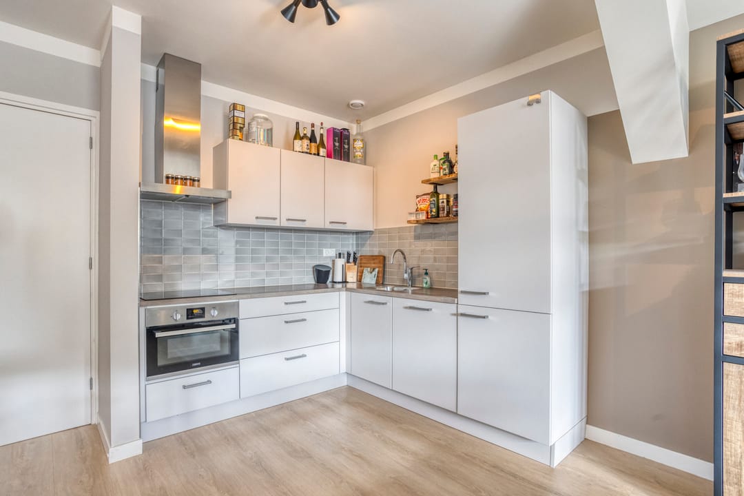 Photo 11 of Noorderhoofdstraat 48-B