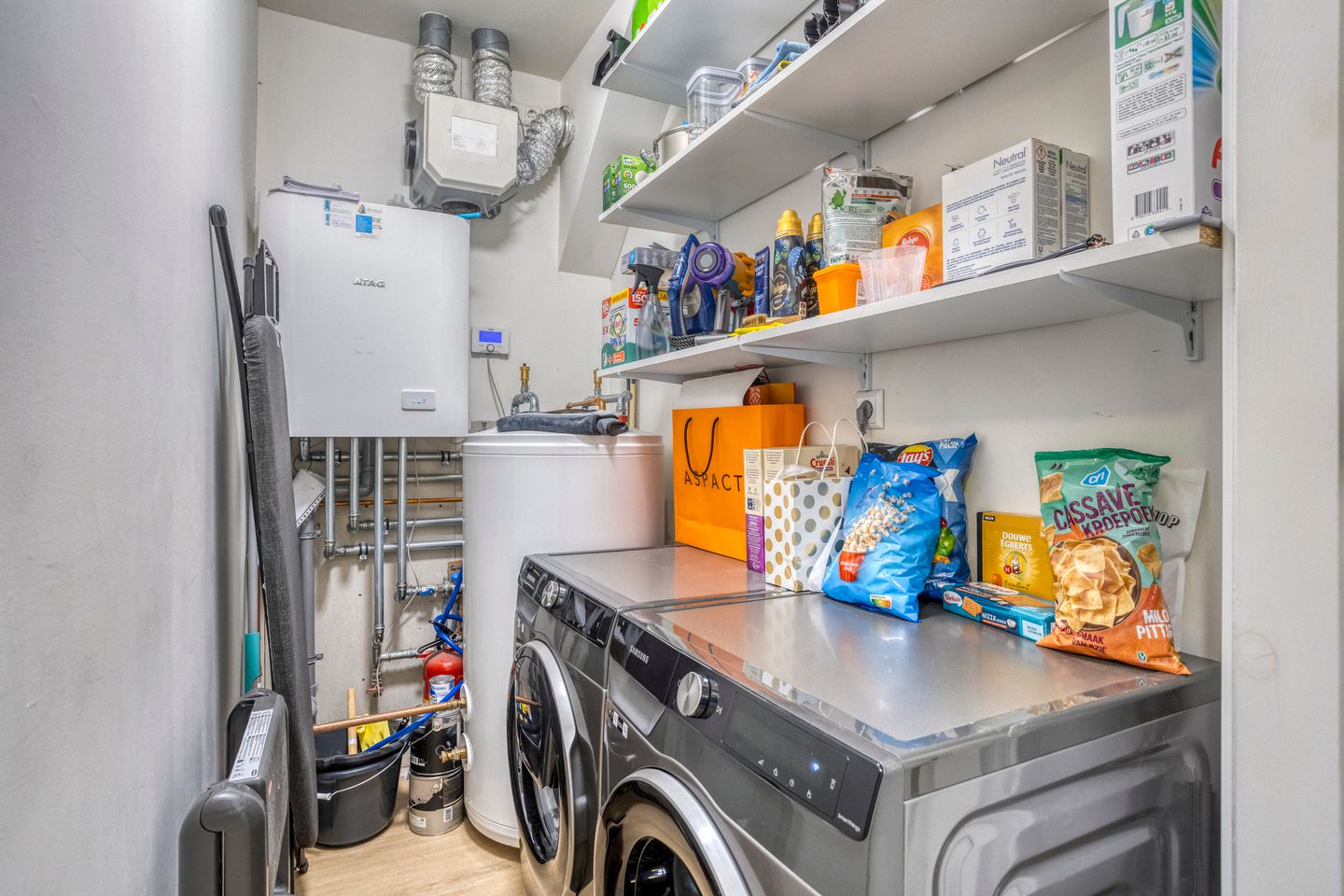 Photo 20 of Noorderhoofdstraat 48-B