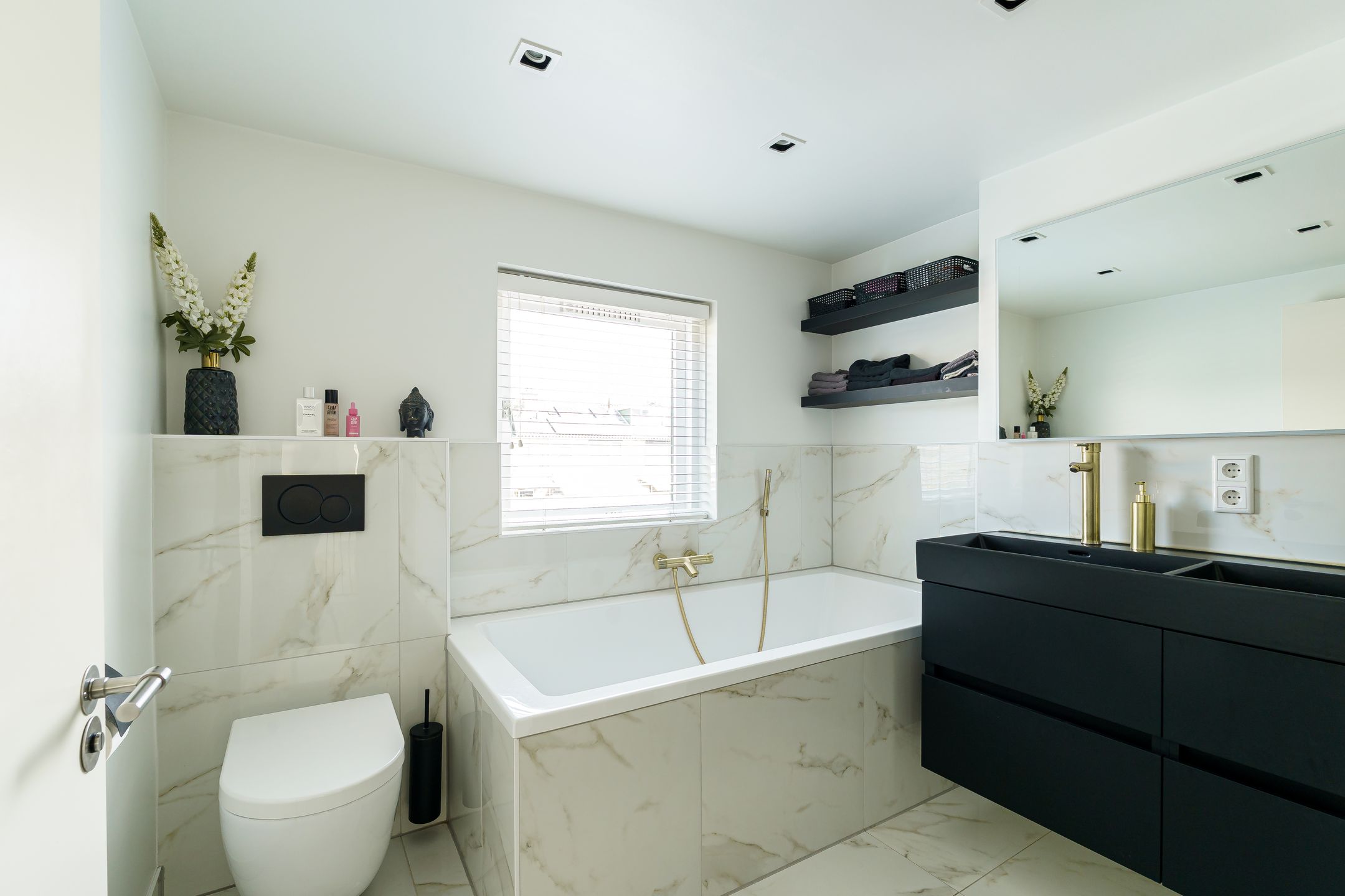 Foto 21 van Meidoornlaan 14