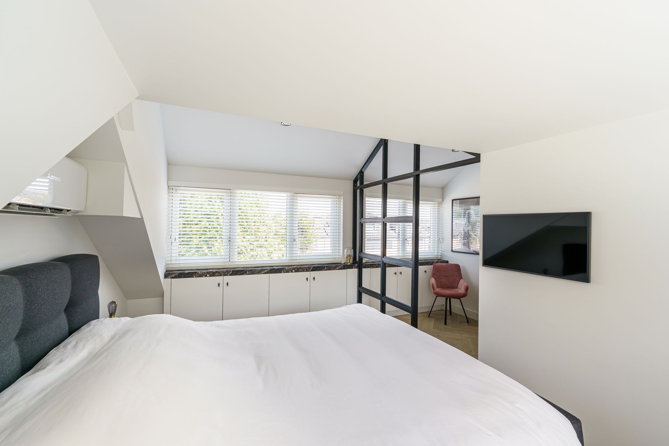 Foto 27 van Meidoornlaan 14