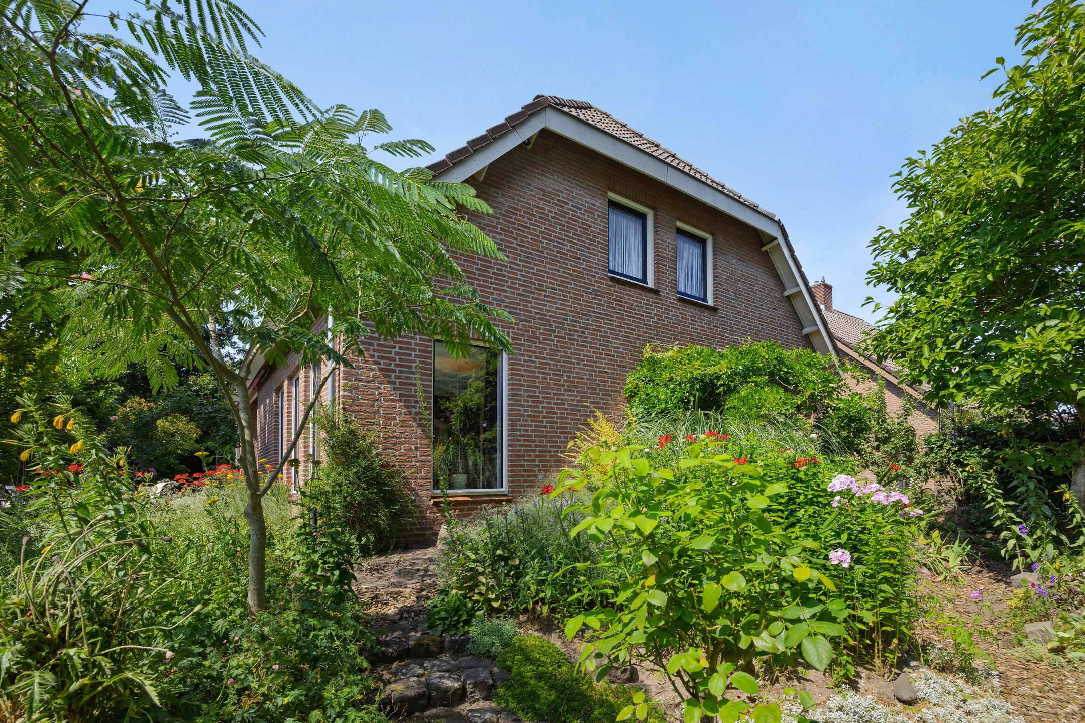 Foto 48 van Pastoor van Ervenstraat 1