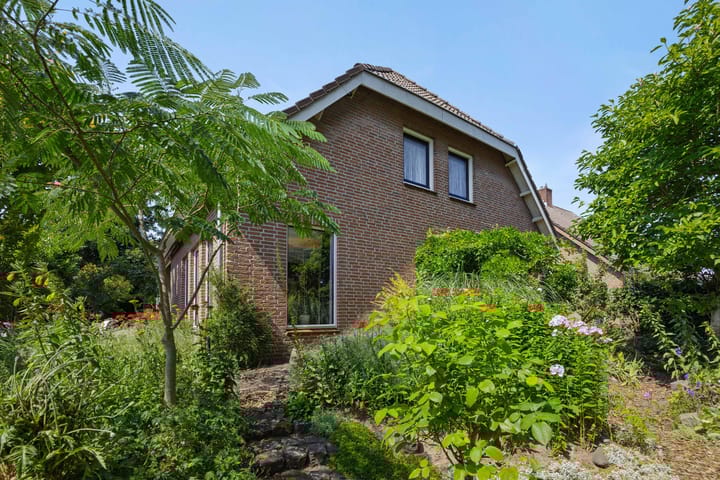 Foto 48 van Pastoor van Ervenstraat 1