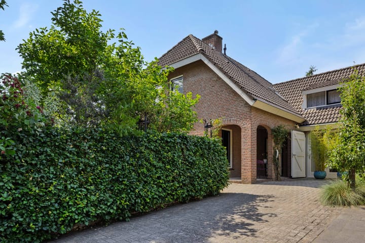 Foto 50 van Pastoor van Ervenstraat 1