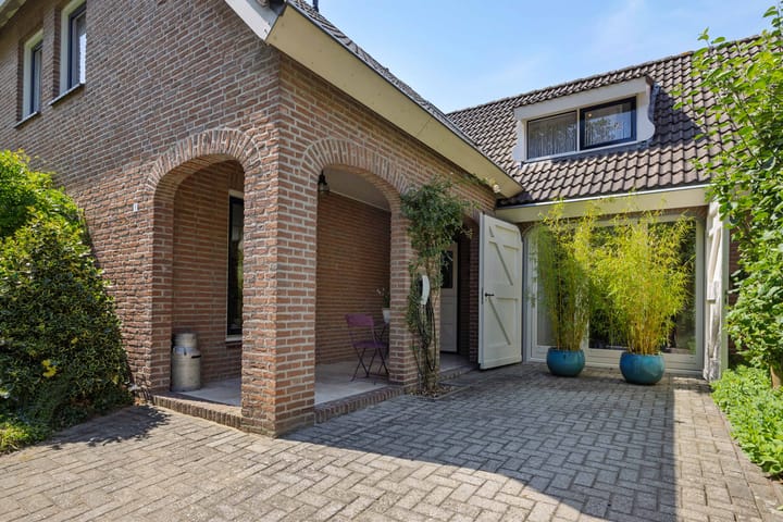 Foto 51 van Pastoor van Ervenstraat 1