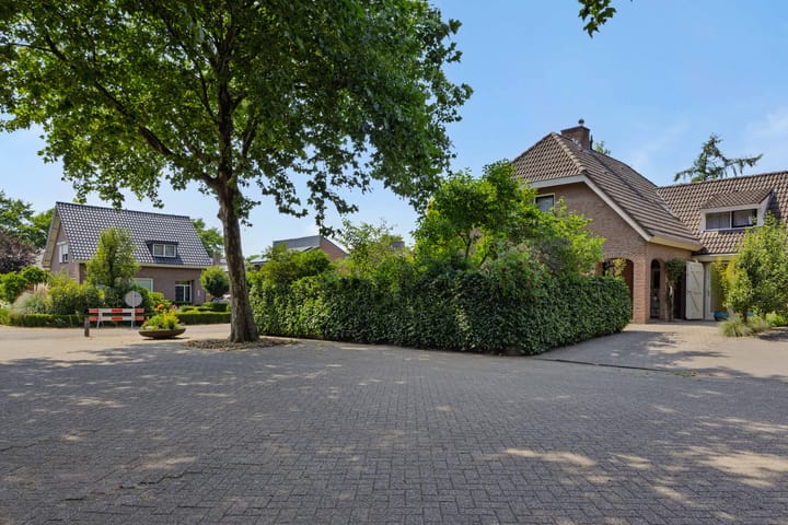 Foto 54 van Pastoor van Ervenstraat 1