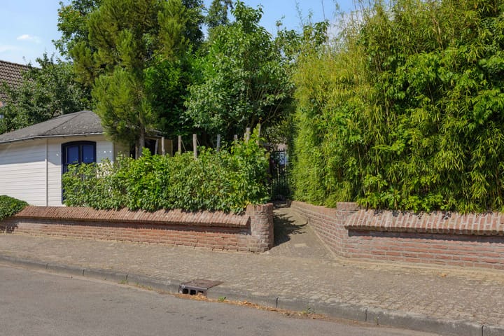 Foto 56 van Pastoor van Ervenstraat 1