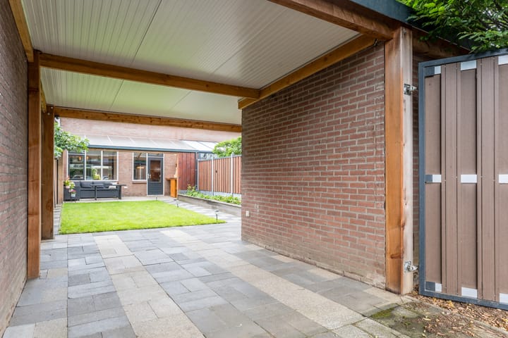 Foto 24 van Kardinaalsmuts 75