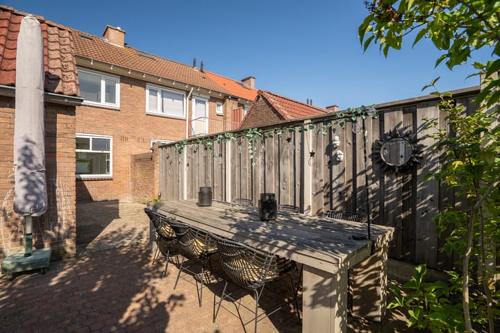 Foto 25 van Reggestraat 4