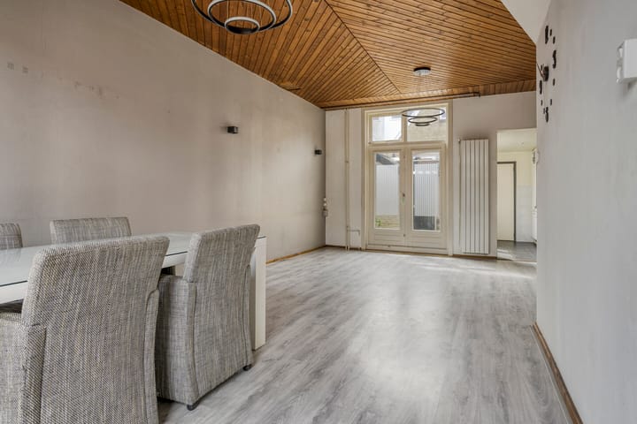 Photo 4 of Willem Loréstraat 68