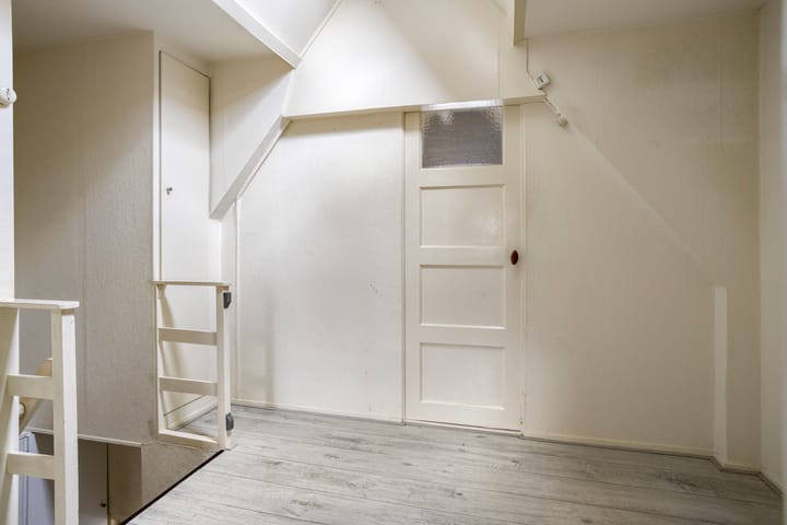 Photo 13 of Willem Loréstraat 68