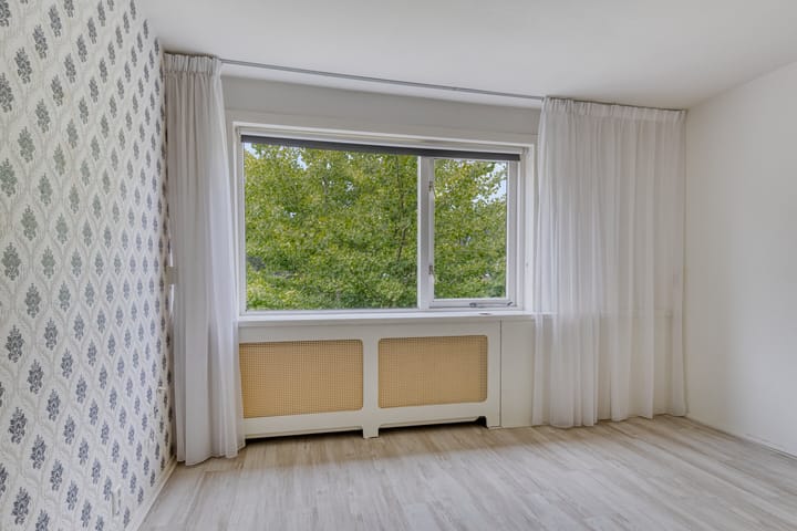 Foto 13 van Van den Berghlaan 229