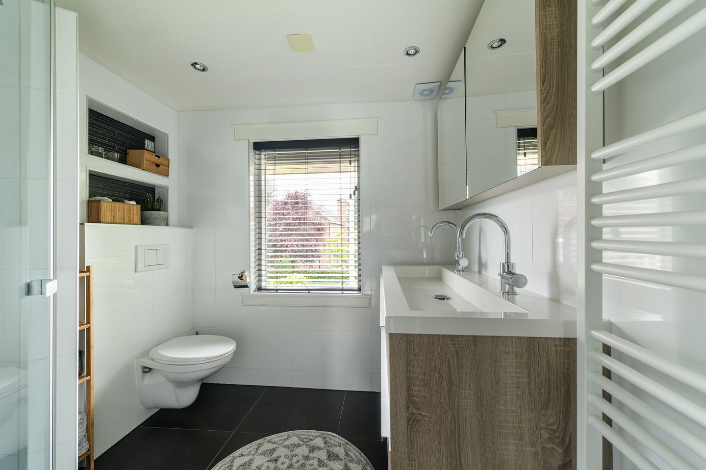 Photo 29 of Hemstea 19