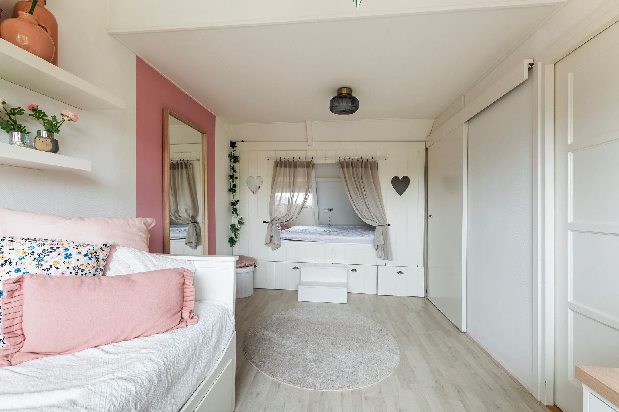 Photo 33 of Hemstea 19