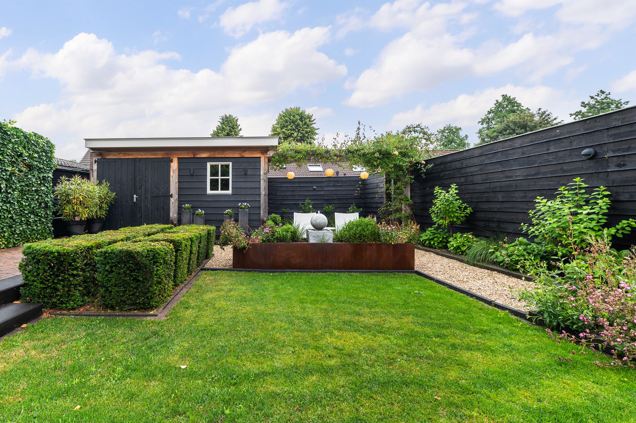 Photo 39 of Hemstea 19