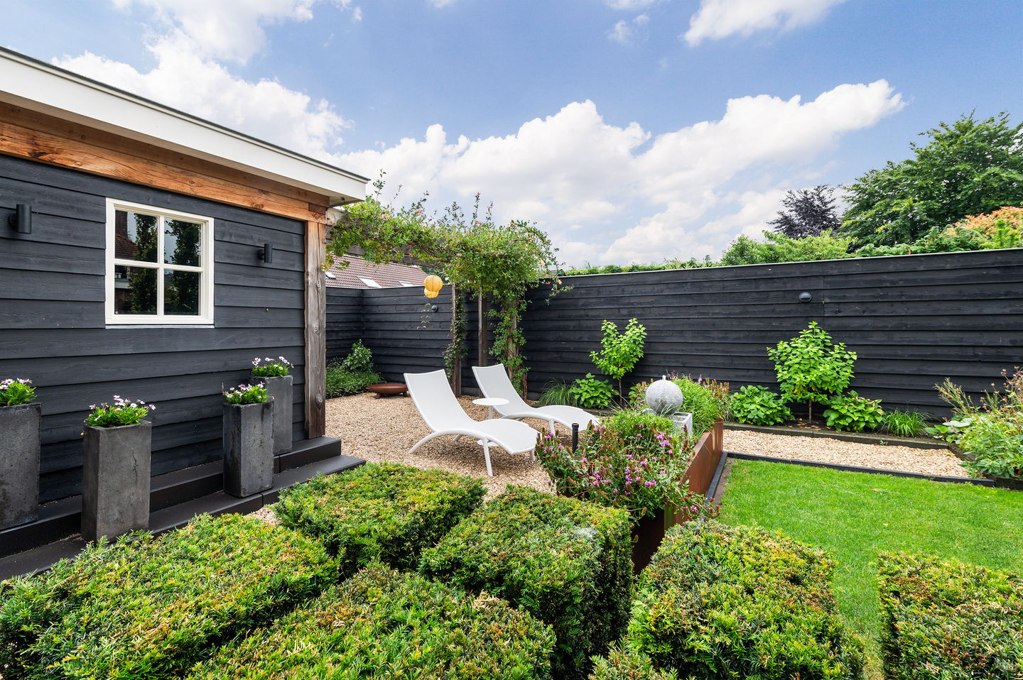 Photo 40 of Hemstea 19