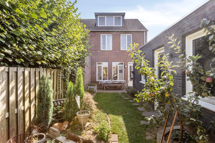 Photo 33 of Op den Koning 8