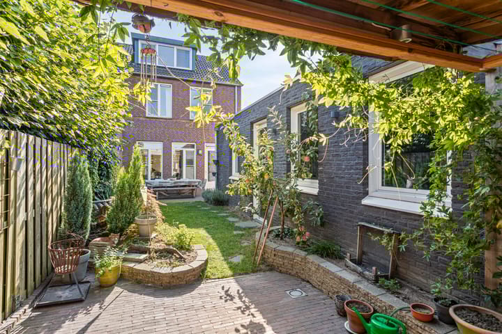 Photo 3 of Op den Koning 8