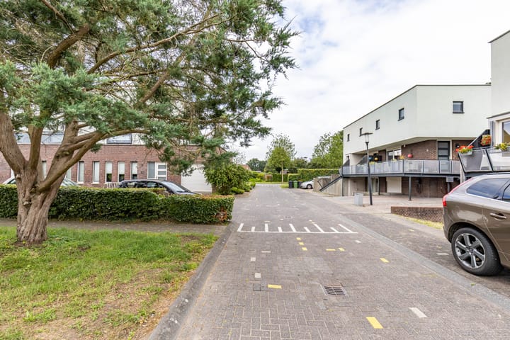 Foto 44 van Regimentslaan 16