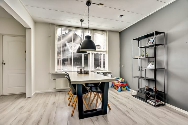 Foto 8 van It Roster 1