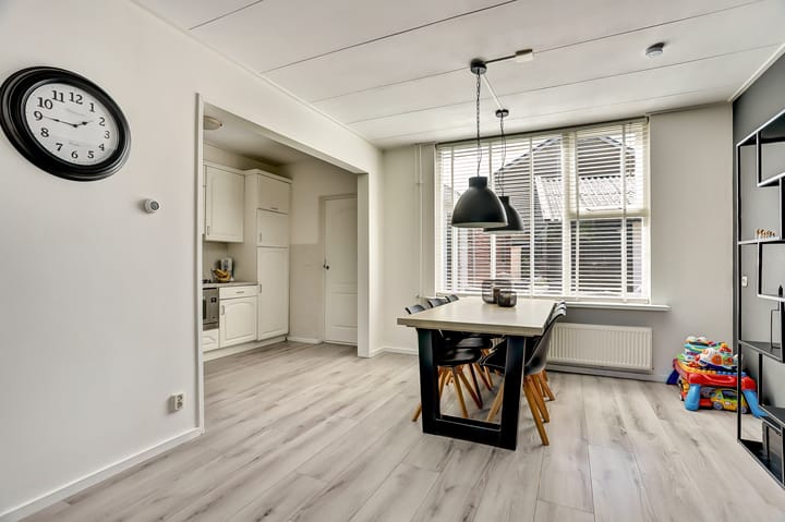 Foto 10 van It Roster 1