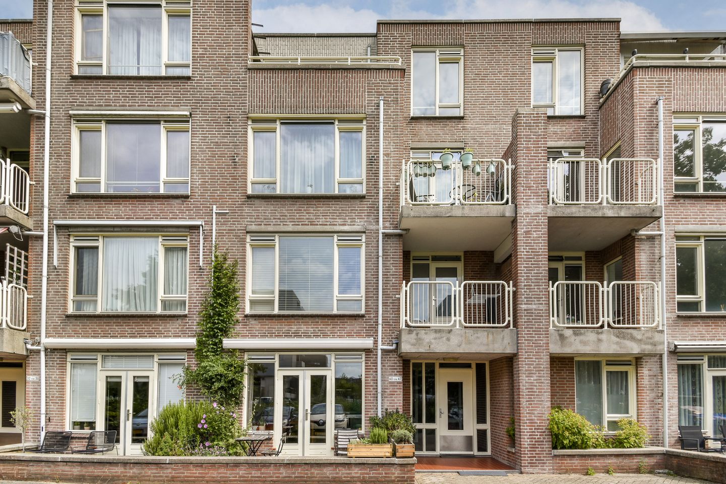 Photo 20 of Ernst Cahnsingel 40