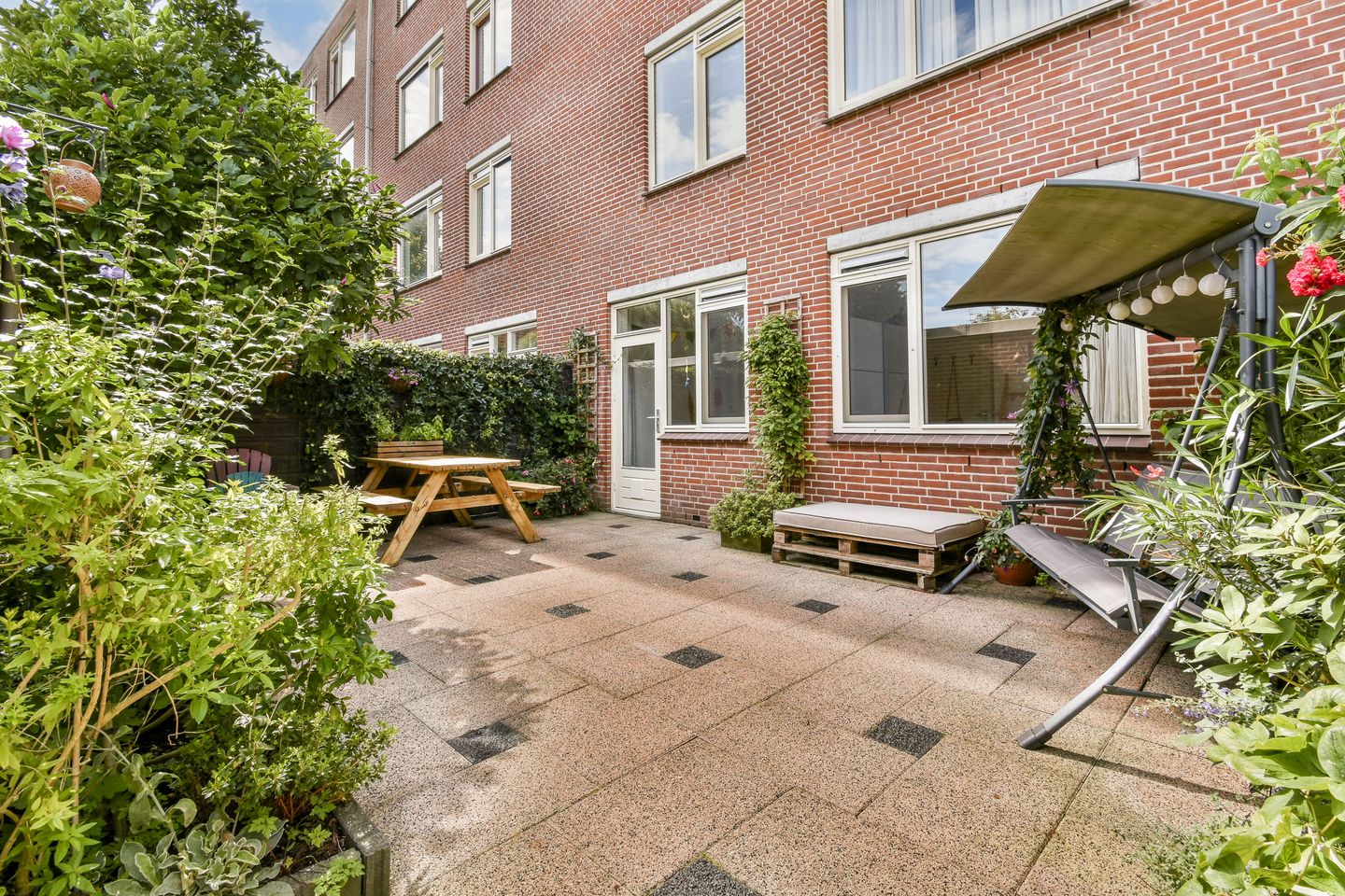 Photo 14 of Ernst Cahnsingel 40