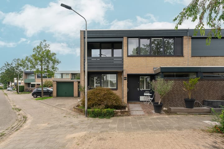 Foto 1 van Weezenhof 8218