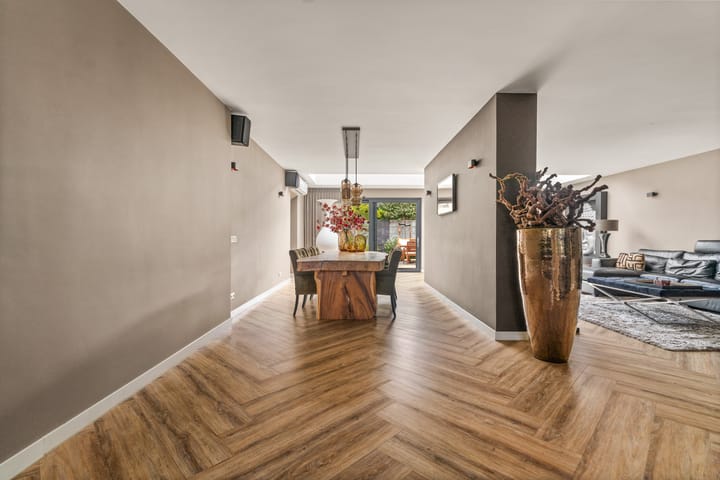 Foto 25 van Weezenhof 8218