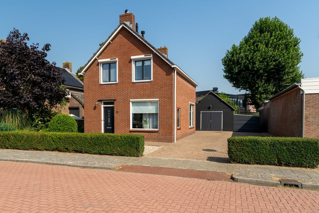 Photo 1 of Nicolaas Hooijkaasstraat 11