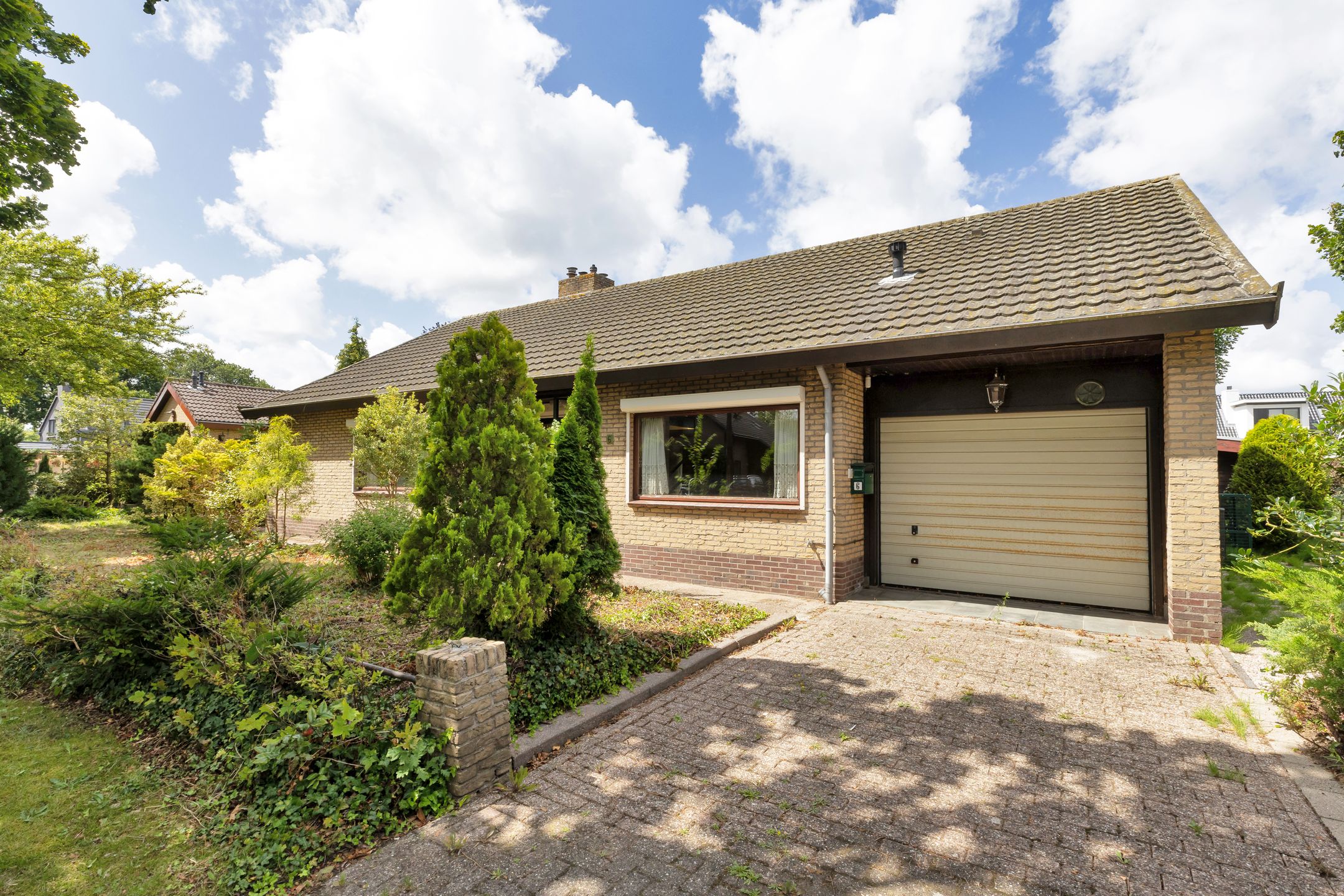 Foto 6 van Meeuwenlaan 6