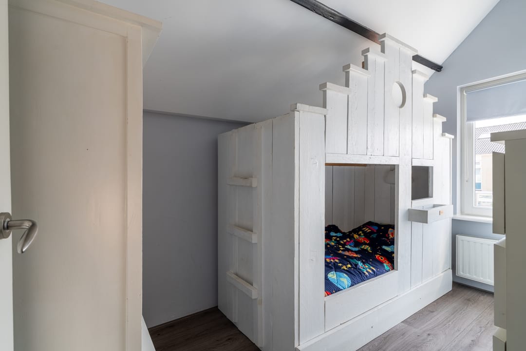 Photo 17 of Nicolaas Hooijkaasstraat 11