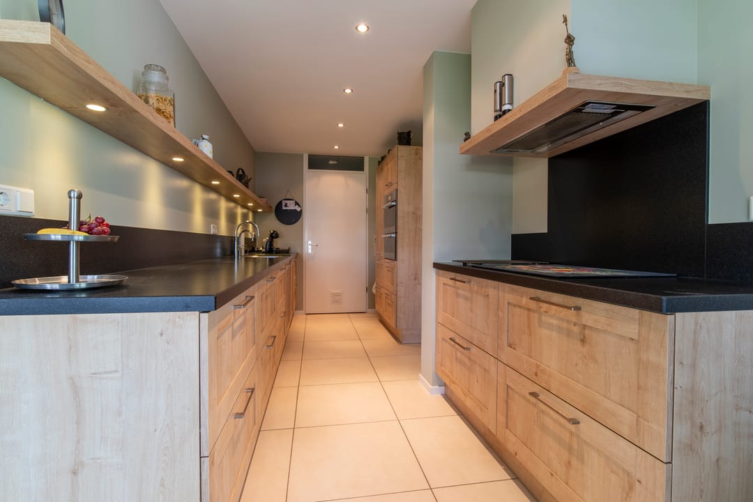 Photo 11 of Vondellaan 36